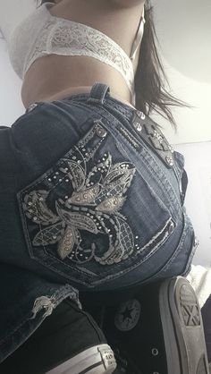 Jean thing Y2k Miss Me Jeans Outfit, Missme Jeans Outfits, Thong Jeans Outfit, Miss Me Jeans Outfit, Ellie Rose, Jeans Outfit Ideas, Mha Dr, Thrift Inspo, Rapper Art