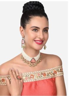 Choker Gold, Bridal Jewelry Set, Pearl Necklace Earrings, Bollywood Wedding, Indian Bollywood, Wedding Collection, Bridal Jewelry Sets, Bridal Earrings, Necklace Earrings