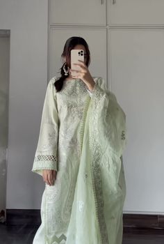 Cool Tie Dye Designs, Full Sleeve Gowns, Pakistan Dress, Modest Casual Outfits, Desi Wedding Dresses, India Dress