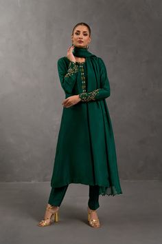 Amongst the deepest shade of green this stunning creation is crafted using the finest raw silk adorned with beautiful French knots work further garnished with lovely pearls and sequins. Paired with a same-toned dupatta to complete the look. Fabric:Shirt: Pure Raw Silk Pants: Pure Raw Silk Dupatta (Optional): Plain Dupatta/ Sequins Dupatta Colour: Deep Green Size: Model is wearing Size X-Small . Dispatch Time: 3 to 4 weeks from Order Confirmation Disclaimer: Please note that the actual product an Raw Silk Dress, French Knots, Raw Silk, Shades Of Green, Perfect Outfit, Silk Dress, Special Occasion, Silk, Green