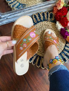 Huaraches Mexicanos Hechos a mano en Michoacán, Mexico. Handwoven Mexican Huarache Sandals Handmade in Michoacán, Mexico. PERFECT CHOICE FOR WIDE FEET NARROW FEET - NO need to size up if you are 1/2 number since there is enough room and leather will stretch from heel if needed to. WIDE FEET (SIZE UP IF YOU ARE 1/2 NUMBER WITH WIDE FEET) Natural leather may reflect blemishes, and it takes a few uses for your huaraches to stretch, soften and mold to your feet, heels is made out of hard resistant p Brown Huaraches For Spring Vacation, Artisan Brown Sandals For Spring, Brown Huaraches For Vacation In Spring, Spring Vacation Brown Huaraches, Brown Huaraches For Summer Vacation, Brown Summer Huaraches For Vacation, Spring Beach Huaraches With Flat Heel, Flat Heel Huaraches For Beach And Spring, Casual Handmade Beach Huaraches