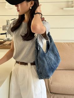 UAKISS - Vintage Denim Women Totes Brand Fashion Causal Messenger Shoulder Bag Large Capacity female Shopper Hobo Armpit Bag Size: 19cm high, 32cm wide, 10cm thick Weight: 250g Armpit Bag, Denim Tote Bags, Denim Tote, Denim Bag, Spice Girls, Womens Tote, Blue Bags, Vintage Denim, Large Bags