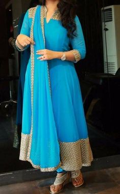 Ethnic Dresses For Women, Salwar Neck Designs, Designer Anarkali Dresses, Ethnic Dresses, Salwar Pattern, Elegant Fashion Wear, Salwar Dress