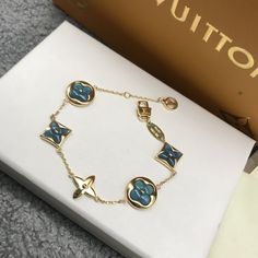 1:1 REPLICA JEWELRY   This product is of the best quality.  The production time is 3-5 working days.  Includes box, dust bag, care manual, booklet, card, bill of sale.. Fendi Hat, Goyard Wallet, Dior Hat, Louis Vuitton Blue, Louis Vuitton Hat, Bill Of Sale, Replica Jewelry, Blue Charm, Louis Vuitton Sunglasses