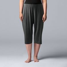 Luxury bedtime style is effortless with these capri pajama pants from Simply Vera Vera Wang. Luxury bedtime style is effortless with these capri pajama pants from Simply Vera Vera Wang. 2 side seam pockets Jersey constructionFIT & SIZING 21-in. inseam Hidden elastic waistbandFABRIC & CARE Rayon, spandex Machine wash Imported Size: 2X. Color: Charcoal. Gender: female. Age Group: adult. Pattern: Solid. Luxury Pajamas, Simply Vera Wang, Pajama Bottoms, Simply Vera, Vera Wang, Heather Gray, Gender Female, Heather Grey, Capri Pants