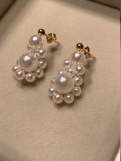 Super beautiful and elegant, this water drop flower shaped pearl earrings are the perfect size to be worn everyday. Matron of honor bridesmaid gifts, maid of honor wedding bridal jewelry, earrings, gift for her. *Hand woven water drop flower shaped pearl design  *Oval shape *Swaroski Pearl in size 4mm, 6mm, 8mm *Gold plated 14K *Top to bottom the earrings measure 2.5cm, side to side measure 1.5cm *Perfect everyday earrings or Bridal Party earrings *Comes with velvet gift bag *This listing is for one pair of earrings. * Hypoallergenic. Classic Flower Shaped Earrings For Wedding, Elegant Pearl Flower Earrings For Formal Occasions, Handmade Elegant Teardrop Earrings For Anniversary, Elegant Pearl Drop Flower Earrings For Party, Elegant Handmade Pearl White Pearl Earrings, Elegant Handmade Teardrop Earrings For Anniversary, Formal Pearl Drop Flower Earrings, Elegant Formal Flower Earrings With Pearl Drop, Elegant Pearl Drop Flower Earrings For Formal Occasions