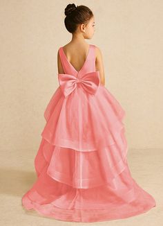 We encourage all our flower girls to feel like the princess they are while wearing Pumpkin. Made from matte satin and tulle, she features a scoop neckline, a bow tie belt, a ruched A-line silhouette, and a tiered tulle skirt trimmed with horsehair. Coral Flower Girl Dresses, Tiered Tulle Skirt, Fuchsia Flower, Pumpkin Flower, Tulle Flower Girl, Coral Flowers, Flower Girl Dresses Tulle, Matte Satin, Flower Girls