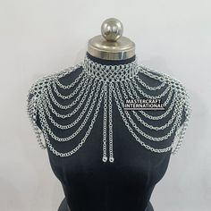 Fantasy Chainmail, Chainmail Costume, Chainmail Outfit, Chainmaille Clothing, Chainmail Clothing, Chainmail Top, Medieval Cosplay, Shoulder Jewelry, Medieval Jewelry