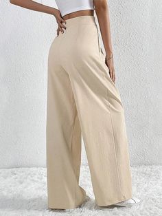 Wide Leg Pleated Solid Color Trousers with a Relaxed Fit Trousers Women Casual, Commuter Style, Dirndl Outfit, Bandeau Tops, Rock Outfit, Casual Wide Leg Pants, Loose Trousers, Pants Loose, Costume Intero