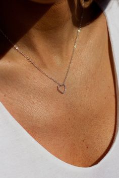 Dainty Small Heart Necklace For Everyday, Dainty Heart Pendant Charm Necklace For Everyday, Nickel-free Heart Necklace For Everyday Wear, Everyday Heart-shaped Nickel-free Necklaces, Dainty Everyday Heart Pendant Charm Necklace, Everyday Nickel-free Heart Shaped Necklaces, Everyday Heart Shaped Nickel Free Necklace, Minimalist Everyday Heart Necklace With Adjustable Chain, Everyday Heart-shaped Nickel-free Necklace