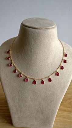 Small Ruby Necklace, Gold Wedding Necklace Indian, Ruby Chains Gold, Rubi Necklaces, Gold Jewellery Design Necklaces Indian, Ruby Jewelry Necklaces Simple, Modern Gold Jewelry Necklaces, Ruby Jewelry Necklaces Indian, Simple Ruby Necklace Designs