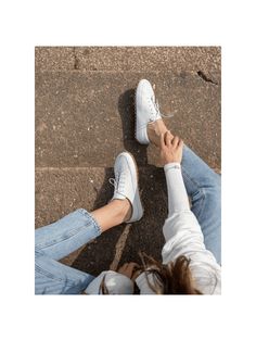 Introducing the Women's White Barefoot Sneakers - a 100% handmade, all-natural shoe perfect for those seeking comfort, style, and functionality. These sneakers come in a wide range of sizes, with a natural leather upper, lining, and a water buffalo leather sole. They feature a "zero-drop" non-elevated heel for proper posture and a wider toe box, allowing your toes to spread and relax. The sneakers are hand-stitched and feature 100% copper rivet conductors that are hand-hammered through the sole. Barefoot Sandals Women, Handmade Shoes Women, Zero Drop Shoes, Man Cafe, Barefoot Boots, Brown Slippers, Black Boots Men, Proper Posture, Minimalist Shoes