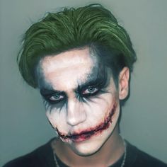 Joker Cosplay Men, The Joker Makeup For Men, Joker Makeup Man, Joker Makeup For Men, Simple Joker Makeup For Men, Halloween Makeup Ideas For Men, Joker Halloween Makeup Men, Joker Costume Men