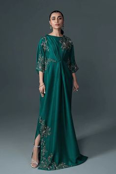 Exquisite ARIANA GREEN Korean Raw Silk Ensemble with Cutwork & Sequins  | Luxury Collection - Latest Pakistani Punjabi Suits Salwar Kameez Designer Wear. Luxury Pret, Kaftan Designs, Pakistani Fancy Dresses, Dress Design Patterns, Simple Pakistani Dresses, Designer Party Wear Dresses, Designer Dresses Casual, Fancy Dress Design, Stylish Dress Book