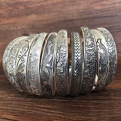 Material: Alloy Style: Retro Look Boho Chic, Tibetan Bracelet, Estilo Boho Chic, Open Bangle, Hand Jewelry, Estilo Boho, Metal Bracelets