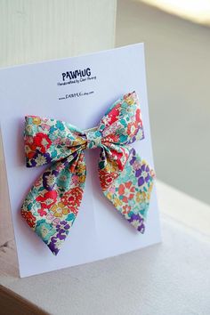 Liberty London Hair Bow Girls Hair Clip Liberty of London | Etsy Sew Fabric Bows, Sewn Hair Accessories, Hair Bow Packaging, Hair Clip Packaging, London Hair, Fabric Hair Bow, Baby Hair Bow, Girls Hair Bows Diy, Bow Fabric