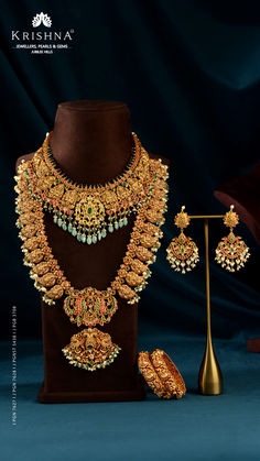 Complete your traditional look with this 22K gold jewellery set featuring a choker, necklace, bangles, and earrings. Crafted in intricate Nakshi design, it’s a perfect choice for temple jewellery lovers and traditional occasions.
.
► Call/ WhatsApp/ Video Call: 📲+91-8499011111
.
#22Kgold #templejewelry #nakshijewelry #chokerandnecklace #goldbangles #goldearrings #traditionaljewelry #bridaljewelry #weddingjewelry #indianwedding #goldjewelryset Nakshi Design, Gold Jewellery Set, Gold Necklace Indian, 22k Gold Jewelry