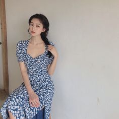 Experience the joy of summer with our Floral Bloom Split Midi Dress. This breezy and flowy dress features a beautiful floral pattern and a flattering split design, perfect for any warm weather occasion. Elevate your style and embrace the summer vibes with tthis midi dress. ☀️🌼 Size Chart: Size Bust (cm) Shoulder (cm) Sleeve (cm) Length (cm) Bust (in) Shoulder (in) Sleeve (in) Length (in) S 88 35 27 105 34.65 13.78 10.63 41.34 M 92 36 28 106 36.22 14.17 11.02 41.73 L 96 37 29 107 37.80 14.57 11. Blue Dresses For Summer Outings, Casual Short Sleeve Floral Summer Dress, Casual Short Sleeve Summer Floral Dress, Blue Floral Short Sleeve Summer Dress, Blue Floral Dress For Summer Brunch, Summer Ditsy Floral Dress For Day Out, Blue Floral Sundress For Summer, Summer Ditsy Floral Print Dress For Day Out, Fitted Midi Floral Dress For Beach