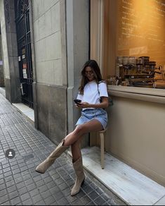 Summer Boots Outfit, Nashville Outfits, Beige Outfit, Traje Casual, Todays Outfit