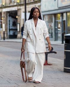 Denim Attire, White Suit, Effortlessly Chic Outfits, Woman Suit Fashion, Stylish Work Outfits, Classy Casual