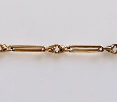 This is a vintage 9ct gold link bracelet with an Albert swivel clasp. It weighs 5.8 grams and measures  7 inches or 18cm in length.  The eight links on the bracelet each measure 20mm  and it s marked 9ct gold. Luxury Vintage Jewelry With Gold Clasp, Luxury Vintage Gold Bracelet Gift, Vintage Gold Bracelet, Gold Link Bracelet, Gold Link, Gold Bracelets, Lovely Ring, Anniversary Bands, Gems Jewelry