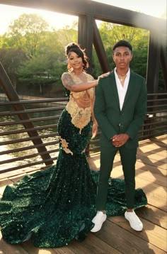 Uniqie Prom Dresses, Posion Ivy Prom Dress, Gold And Emerald Dresses, 2023 Prom Dresses Black Women, Green And Gold Prom Dress Black Women, Emerald Green Prom Dress Black Couple, Enchanted Garden Prom Dress Ideas, Money Green Prom Dress, Jamaican Prom Dress