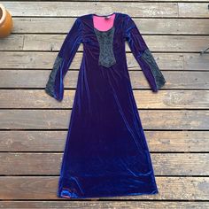 Excellent Used Condition. No Flaws Noted. Hocus Pocus Blue Long Sleeve Halloween Dress, Blue Long Sleeve Dresses For Halloween, Fitted Long Sleeve Maxi Dress For Costume, Blue Long Sleeve Gothic Dress, Blue Gothic Long Sleeve Dress, Gothic Long Sleeve Blue Dress, Blue Fitted Medieval Dress With Long Sleeves, Blue Medieval Dress With Long Sleeves, Fitted Witchy Dress For Festival