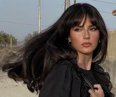 Dark Hair Bangs, Black Hair Bangs, Instagram Summer, Hair Inspo Color, Photo Inspo