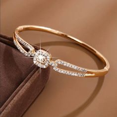 Brand New Women's Diamond & Gold Bangle Bracelet 14k Gold Plated Sterling Silver Genuine 2ct Radiant Cut Lab Created Diamonds 7" - The Most Common Women's Size Retail Price $350 Buy With Confidence From A Top Rated Seller With A 99%+ Feedback Rating! *Also Available In White Gold (Sold Separately) A0466 (Id-488) 14k Gold Bangle Bracelet, Gold Bangles For Women, Diamond Bracelet Design, Gold Jewelry Stores, Bangles Design, Jewelry Bracelets Gold, Bangle Bracelet Set, Diamond Bangles Bracelet, Gold Fashion Necklace