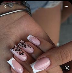 Holiday Acrylic Nails, Nails Now, Girly Acrylic Nails, French Tip Acrylic Nails, Leopard Nails, Classy Acrylic Nails, Acrylic Nails Coffin Short, Pink Acrylic Nails, Square Acrylic Nails