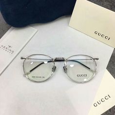 Gucci Glasses Aesthetic, Gucci Asethic, Glasses Frames For Girl, Korean Sunglasses, Gucci Jewellery, Classy Glasses, Glasses Frames Trendy, Fancy Glasses, Circle Glasses