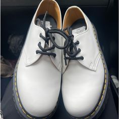 1461 Smooth Leather Oxford Shoes White Leather Shoes With Plain Toe For Spring, White Plain Toe Oxfords For Spring, White Leather Shoes With Plain Toe And Leather Footbed, White Leather Shoes With Round Toe And Leather Footbed, White Leather Shoes With Leather Footbed, Casual White Oxfords With Round Toe, White Low-top Oxfords For Spring, White Casual Oxfords With Round Toe, White Casual Leather Shoes For Work