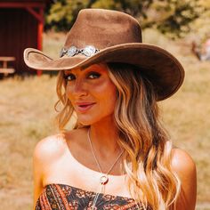 FREEBIRD STORES - WYATT Coin Band, Womens Western Hats, Cowboy Boots Women Outfits, Country Hats, Luke Combs, Handcrafted Boots, Cowboy Boots Women, Western Hats, Cowgirl Hats