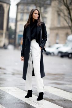 Paris Street Style Fall, Paris Black And White, Moda Paris, Paris Fashion Week Street Style, Womenswear Fashion, Street Style Trends, Looks Black, Outfit Trends, Street Style Paris