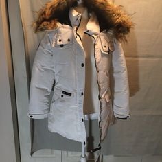 Nwt Canada Weather Gear Women's White Faux Fur Hood Long Button Puffer Coat M White Cold Weather Outerwear With Button Closure, White Outerwear For Cold Weather With Button Closure, White Outerwear With Button Closure For Cold Weather, White Button Closure Outerwear For Cold Weather, Winter Outdoor Parka With Button Closure, Winter White Buttoned Outerwear, White Casual Outerwear With Faux Fur Trim, Casual White Outerwear With Faux Fur Trim, Hooded Winter Outerwear With Snap Buttons