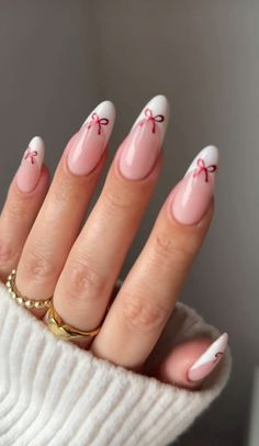 Christmas nails, bow nails Pink Bow Nails Almond, Cute Bow Nails Almond, Bow Almond Nails, Cute Nails With Bows, Nail Bow Designs, Nail Inspo Bow, Holiday Bow Nails, Christmas Nails Preppy