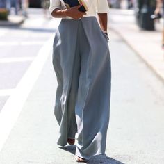 Wide Leg Pants is very popular nowadays.This loose style pant is very popular now,which can make you leg look much slimmer and you can also be looked elegant,you can wear it at your free time,get one if you like.Material:PolyesterSize:S, M, L, XLColor:GrayWaistline:High WaistPocket:Side Pockets Fit Type:LooseClose Type:ZipperOccasion: CasualThe accessories are not included. Pants Korean, Trousers Casual, Casual Wide Leg Pants, Loose Trousers, Mode Casual, Fashion Female, High Waist Pants, Elegant Casual, Long Trousers