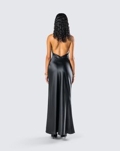 Slip into seduction with this black maxi dress 🖤 Made from luxurious satin charmeuse fabric, this piece is complete with a bias cut and a cowl neck for a look that gives off a chic and mysterious vibe that will have everyone hooked 😌 Charmeuse Fabric, Holly Black, Dreamy Dress, Black Maxi, Cargo Pant, Black Maxi Dress, Black Satin, Dresses Xs, Cowl Neck