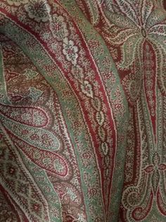 Antique 19thc Paisley Boteh Wool Fabric Shawl Lg. Piece #2~ Red Green | eBay Antique Textiles, Retro Modern, Wool Fabric, Vintage Fabric, Modern Vintage, Red Green, Vintage Antiques, Shawl, Paisley