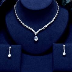 Wedding Jewelry - Silver Cubic Zirconia Bridal Jewelry Set قلادات متدلية, Diamond Jewelry Set, Expensive Jewelry Luxury, Silver Wedding Jewelry, Diamond Jewelry Designs, Expensive Jewelry, A Necklace, Wedding Fashion, Wedding Jewelry Sets