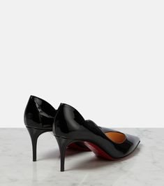 The Hot Chick, Louboutin Online, Mid Heel Shoes, Red Louboutin, Mid Heels Pumps, Pink Pumps, Christian Louboutin Women, Classic Pumps, Patent Leather Pumps