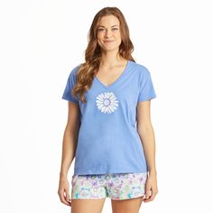 You're getting sleepy (very sleepy) in this 100% cotton jersey sleep tee. Snuggle up soft with v-neck styling for added comfort, this one will have you reaching for the snooze button. 100% Cotton Jersey 4.72 oz. Fabric washed for softness Relaxed fit with a slightly dropped shoulder Flattering v-neckline with self-fabric taping inside back neck Printed graphic Imported | Life is Good Women's Peaceful Daisy Snuggle Up Relaxed Sleep Vee in Cornflower Blue Size XS | 100% Cotton Very Sleepy, Fabric Tape, Children In Need, Cornflower Blue, Sleepwear Women, Cool Kids, Amazing Women, Life Is, Life Is Good