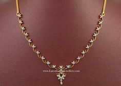 Necklace Diamond Simple, Indian Diamond Necklace, Simple Necklace Designs, Diamond Necklace Indian, Diamond Necklace Simple, Beautiful Diamond Necklace, Indian Designs, Gold Necklace Indian