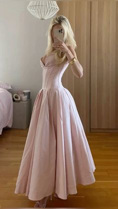 Fancy Aesthetic Dresses, Princess Dress Aesthetic Pink, 1950 Dresses Formal, Pink Ball Dress Aesthetic, Trying On Dresses Aesthetic, Ethereal Dresses Aesthetic, Prom Dresses Europe, Pointy Bra Outfit, Elegant Corset Dresses