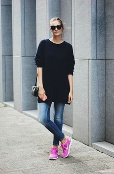 Pink Trainers Outfit, Pink Flats Outfit, Nike Inspiration, Bright Sneakers, Sneakers Outfit Casual, Air Max Women