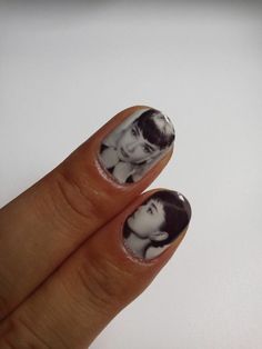 ok.. Questo sarebbe troppo perfino x me!!.. :D però carinissime!!.. ^_^ Audrey Hepburn Nails, Sharp Nails, Japanese Nail, Nail Art Studio, Japanese Nail Art, French Acrylic Nails, Nails Only, Japanese Nails, Top Nail