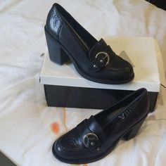 Black, Genuine Leather Loafers, Size 7 Black Leather Shoes For Office In Fall, Black Leather Shoes For Fall Office Wear, Black Casual Loafers With Block Heel, Casual Black Loafers With Block Heel, Black Round Toe Court Shoes For Business Casual, Black Round Toe Heels For Business Casual, Black Court Shoes With Round Toe For Business Casual, Chic Black Heels For Business Casual, Black Leather Sole Court Shoes For Fall