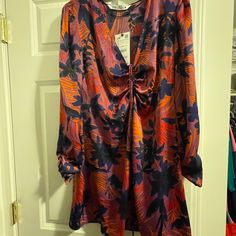 Nwt Gorgeous Print Zara Dress! Fall Purple V-neck Dress, Purple Floral Print Mini Dress For Night Out, Chic Purple Mini Dresses, Chic Purple Mini Length Dresses, Chic Purple Long Sleeve Midi Dress, Purple Long Sleeve Mini Dress For Evening, Elegant Purple Floral Print Mini Dress, Purple Long Sleeve Mini Dress For Brunch, Purple V-neck Dress For Fall