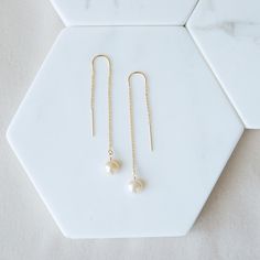 Elegant Everyday Adjustable Linear Earrings, Adjustable Elegant Linear Earrings For Everyday, Everyday White Pearl Drop Threader Earrings, Hypoallergenic Pearl Dangle Earrings, Adjustable Threader Earrings With Pearl Drop, Elegant Summer Dangle Hoop Earrings, Minimalist Adjustable Pearl Earrings, Adjustable Minimalist Pearl Earrings, Adjustable Minimalist Pearl Earrings For Pierced Ears