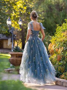 Sweetheart Neck Floor Length Tulle Embroidery Floral Prom Dress Wildflower Prom Dress, Blue Occasion Dress, Light Blue Floral Prom Dress, Prom Dresses 2025 Ideas, Prom Dresses Modest Elegant, Prom Dress Back Design, Modest Fancy Dresses, Prom Dresses Colorful, Tool Dresses